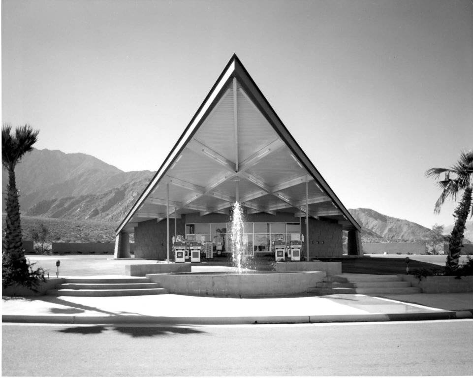 Tramway-Gas-Station-PHOTO-BY-Bill-Anderson-1-scaled.jpg