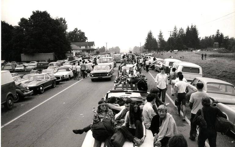 woodstock_line_of_cars_l-jpg.jpg