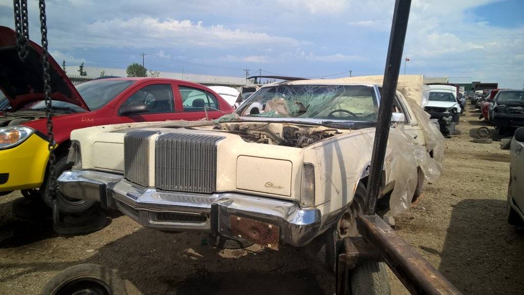 Annual Edmonton junkyard photos For C Bodies Only Classic Mopar Forum