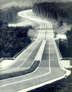 1950er-Autobahn-bei-Friedberg.jpg