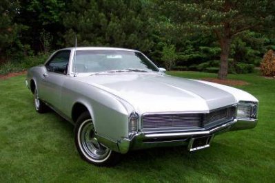 Buick_Riviera_1966.jpg