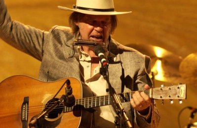 neil_young-209235.jpg