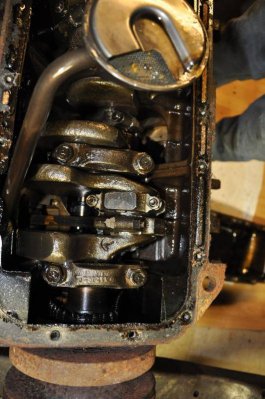 Engine_disassembling-229.jpg