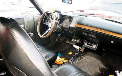 mopp_0609_32z+1970_plymouth_fury+interior.jpg