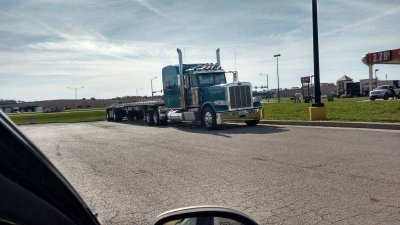 peterbilt turqoise 2.jpg