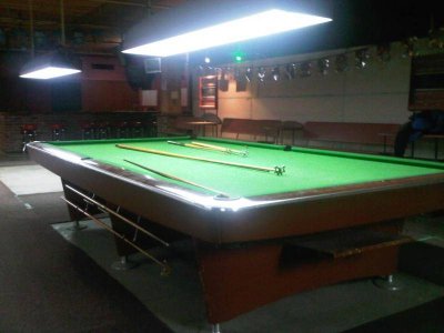 Gold-crown-snooker-tables.jpg