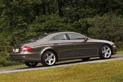 2010-Mercedes-Benz-CLS_Class-Image-01-1024.jpg