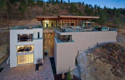 Kelowna-House-01.jpg