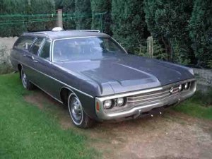 1971 Dodge Polara Hearse front 2007.jpg