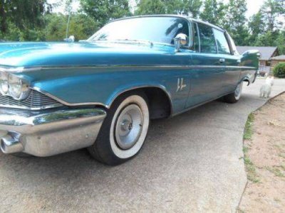 1960 Chrysler Imperial front side.JPG