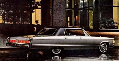 1967_Imperial_LeBaron_4door_Hardtop.jpg