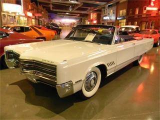 589784_19540966_1968_Chrysler_300.jpg