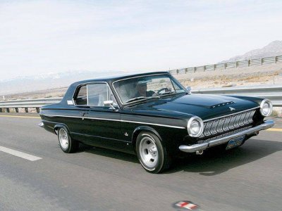 mopp_0609_20z+1963_dodge_dart+front_side.jpg