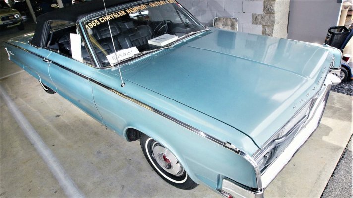014-1965-chrysler-newport-convertible-front.jpg