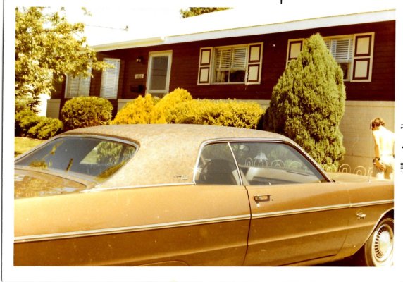 Trace washing Fury, 1972.jpg