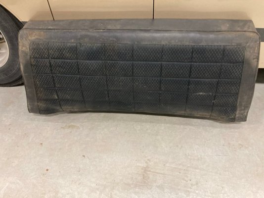 seat unknown (1).jpg