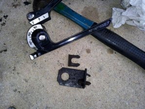 brake-line-bracket-and-retainer.jpg