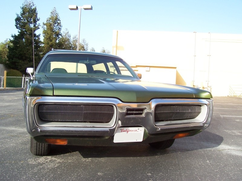 1972_Fury_Sport_Suburban_1.jpg