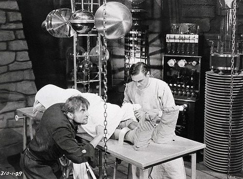 frankenstein-1931-laboratory.jpg