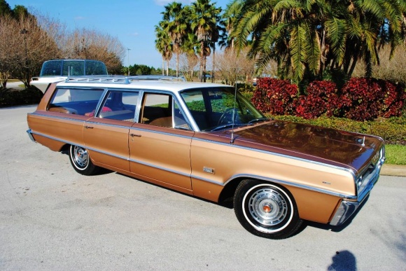 1966_Dodge_Polara_880_Wagon_For_Sale_Front_resize.jpg