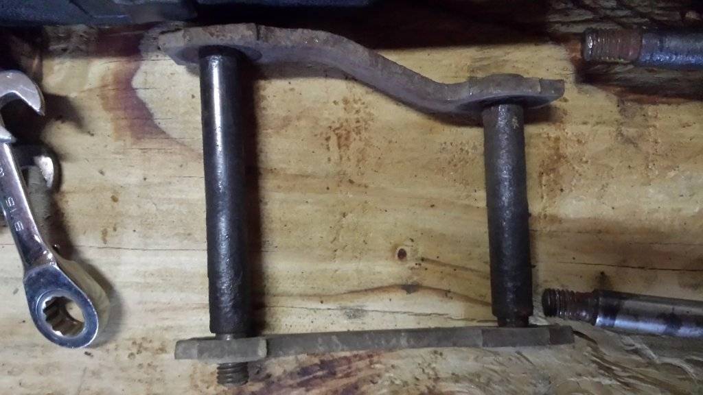 193510-2015-shackle-jpg-jpg-jpg.404105