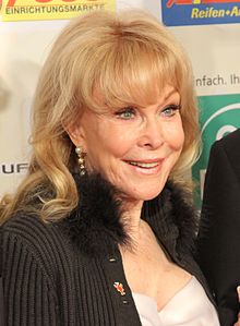 220px-Barbara-Eden.jpg